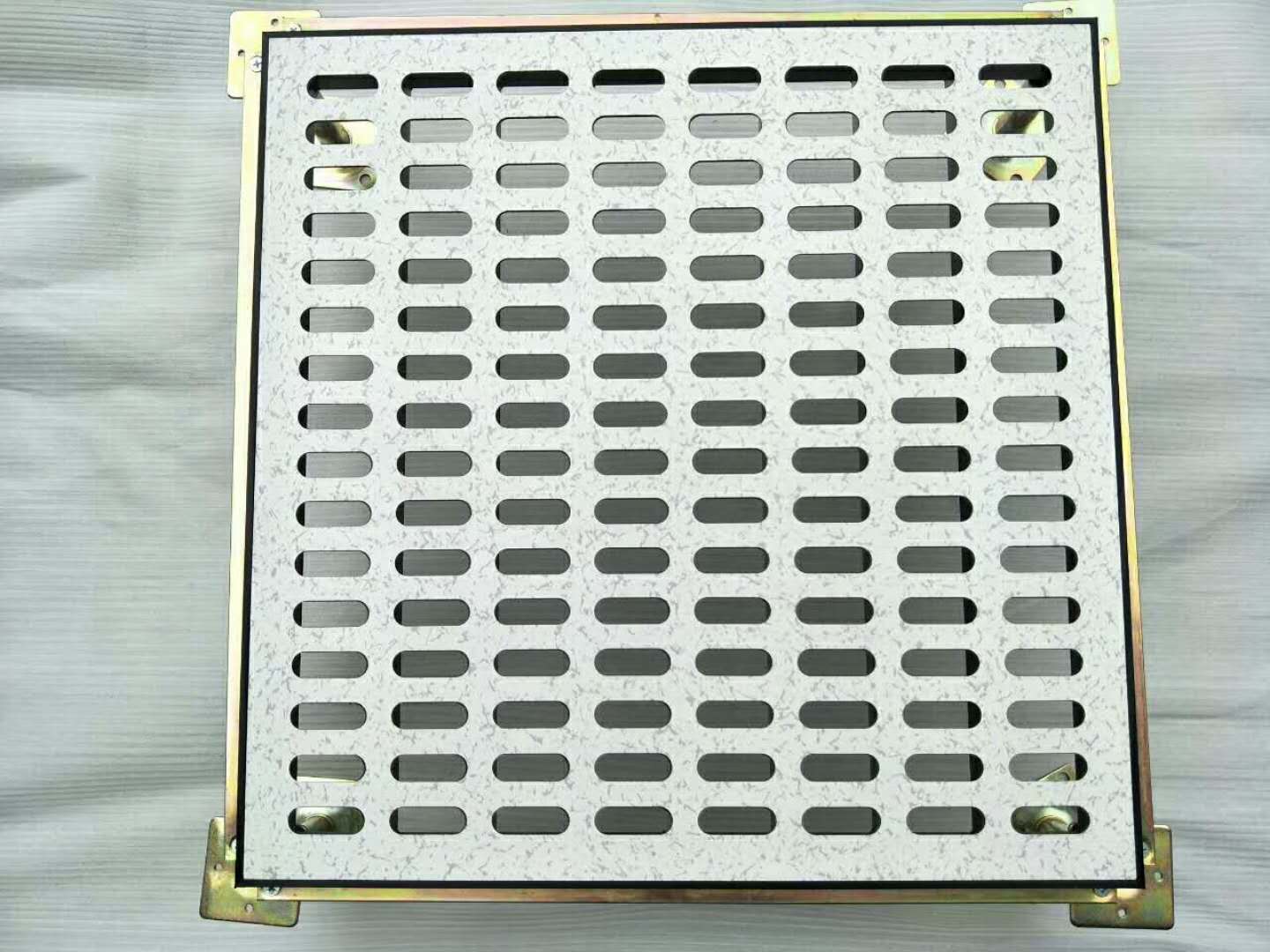 長沙雙勝機房設備有限公司,長沙防靜電地板,長沙防靜電地板價格,機房裝修,機房墻板,防靜電接地